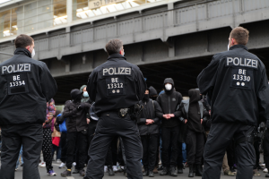 POL-WES: Dinslaken - Eine Person bei Streit nach Fußballspiel verletzt