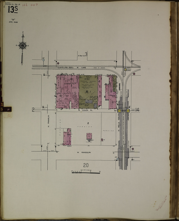 Ein offenes Buch mit einer detaillierten Stadtzeichnung, umgeben von Plänen und Text.