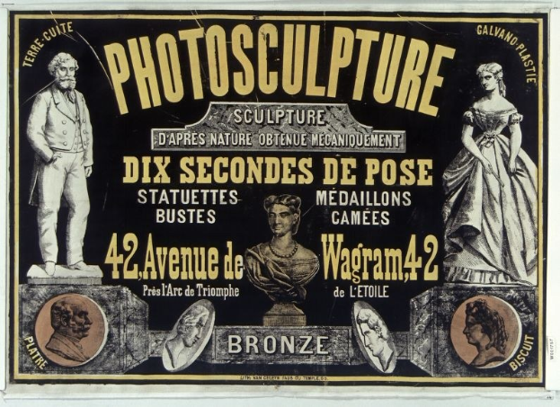 Plakat für eine Skulpturenausstellung in Paris, zeigt Bilder von Skulpturen und beschreibenden Text.