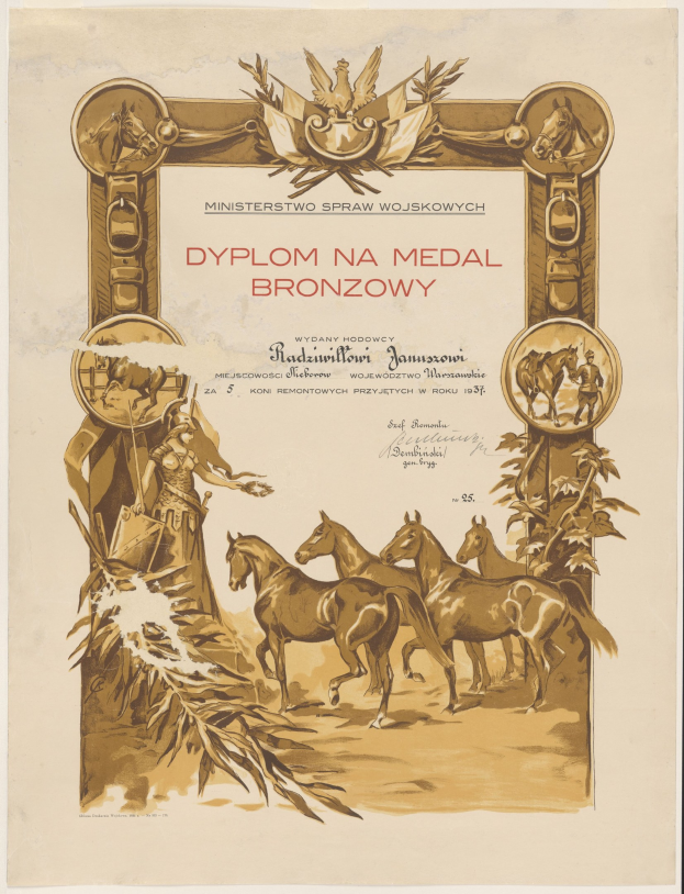 Ein Plakat mit einer Gruppe galoppierender Pferde in einer Feldlandschaft mit Sonnenuntergang als Hintergrund, das eine Medaillenzeremonie mit dem Titel "Dyplom na Medal Bronzowy" ankündigt.