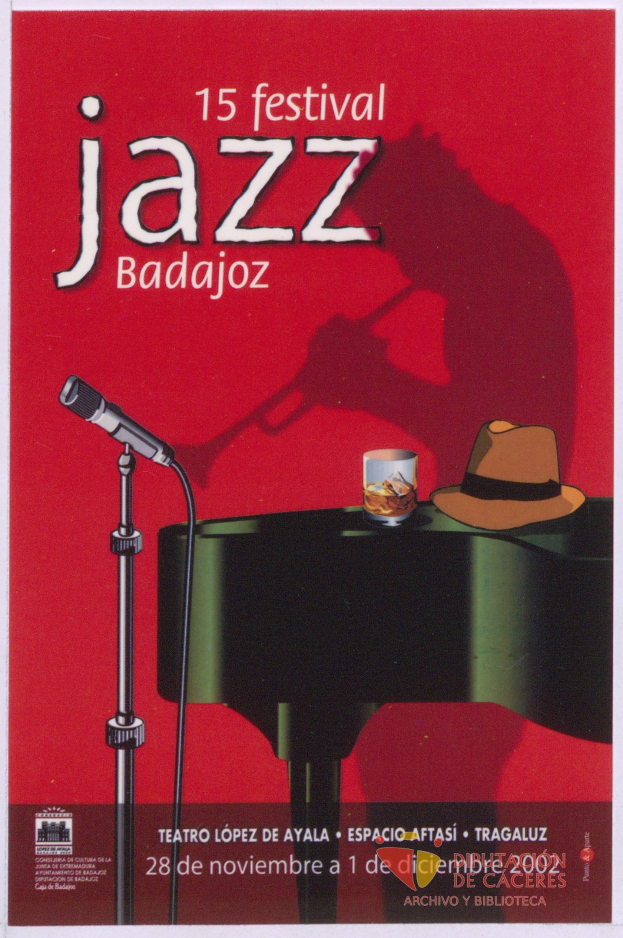 Plakat für das 15. Festival Jazz Badajoz mit einem Mikrofon, einem Hut und einem Glas auf einem Tisch mit Text, der Festival-Informationen enthält.